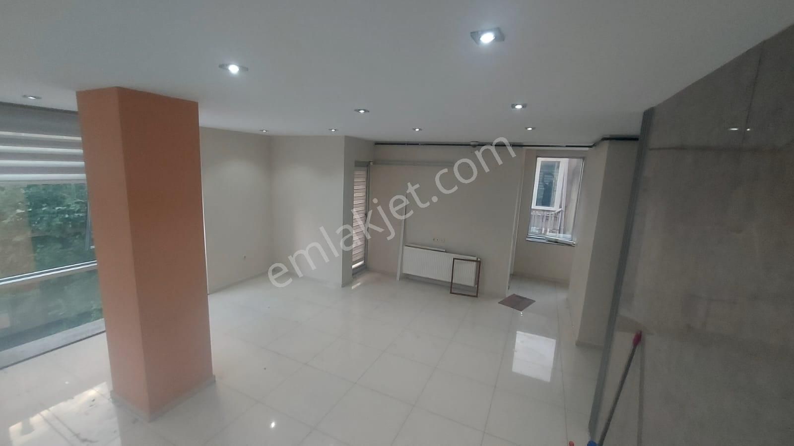 Merkezefendi Sırakapılar Kiralık Büro  Çınar'da Defterdarlık Yanı Irmak İş Merkezi 81m2  Kiralık Ofis