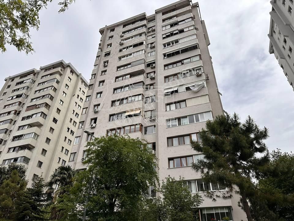 Kadıköy 19 Mayıs Satılık Daire  TANİŞ 2 BLOKTA ÖNÜ TAMAMEN AÇIK 2 TERASLI 200M2 DUBLEX DAİRE