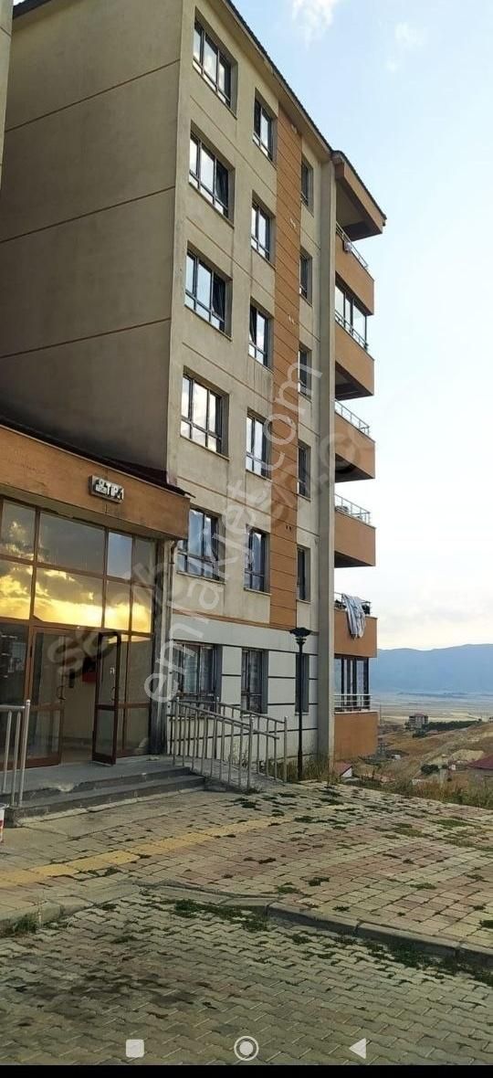 Yüksekova Esentepe Satılık Daire YÜKSEKOVA PİZOK TOKİ KONUTLARINDA SATILIK ARAKAT 120m2 2+1 DAİRE