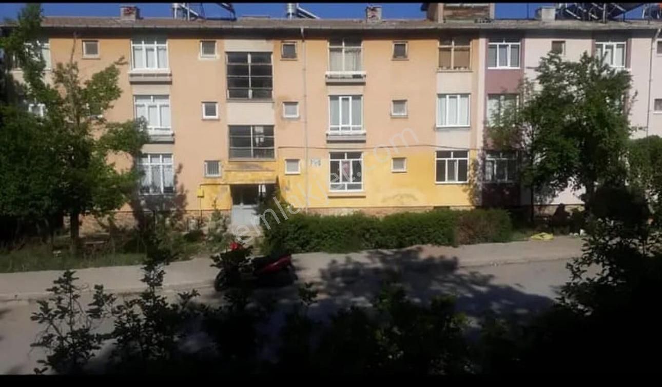 Seydişehir Alaylar Bir Satılık Daire  SEYDİŞEHİR ETİ LOJMANLARINDA SATILIK 3+1 DAİRE