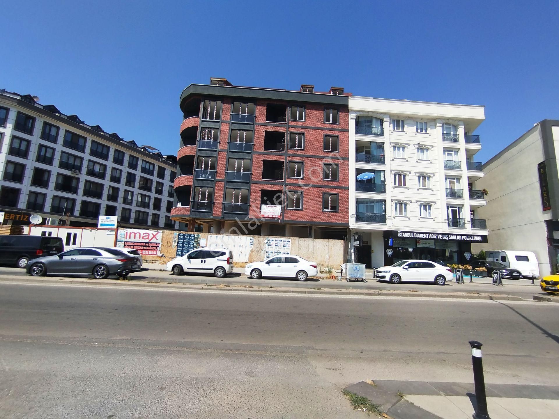 Maltepe Cevizli Satılık Daire  MALTEPE BAĞDAT CAD.ÜZERİ OTOPARKLI SIFIR 2.KAT 120m2 SATILIK 3+1