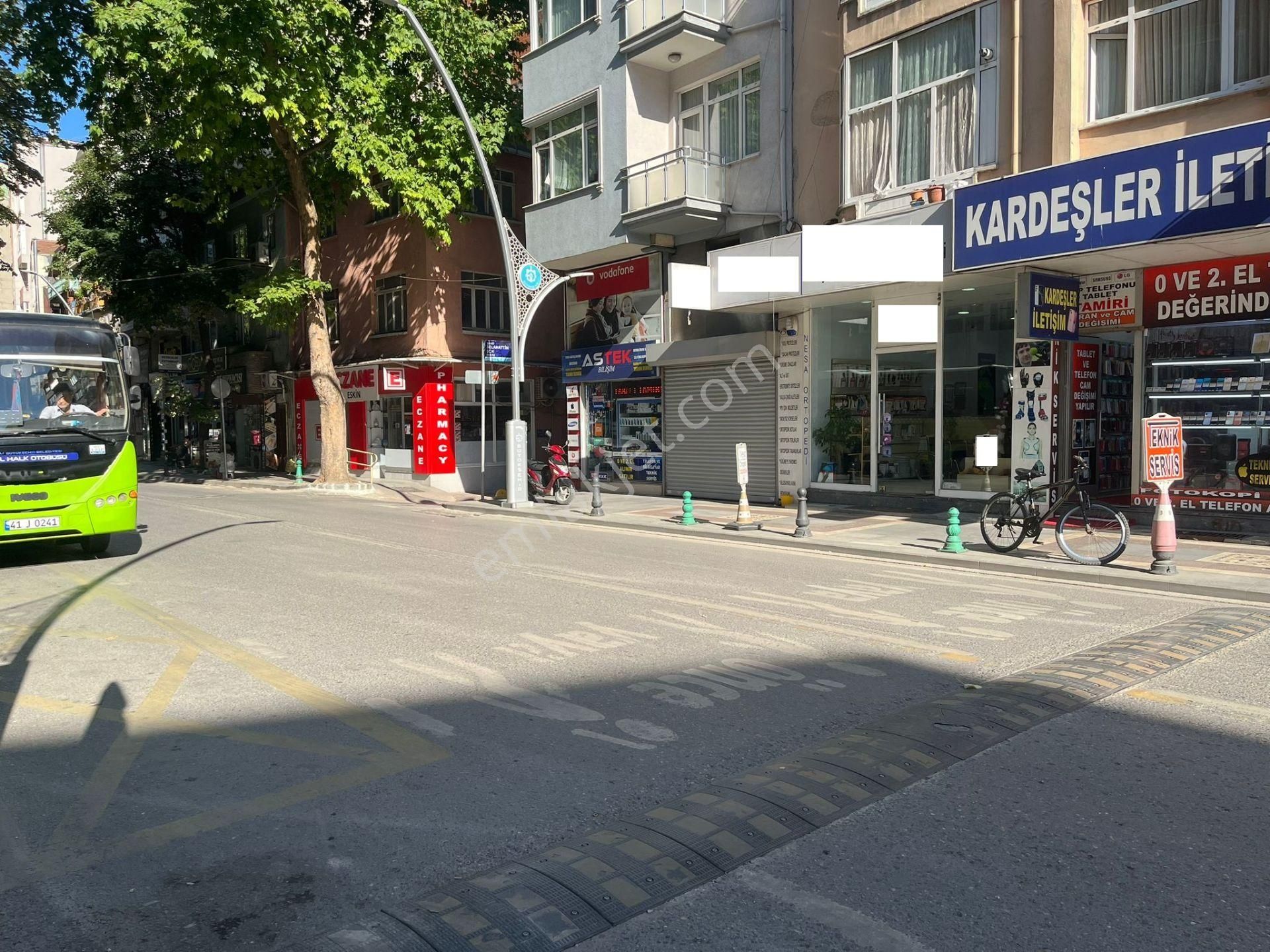 İzmit Karabaş Satılık Dükkan & Mağaza  Kocaeli İzmit İnönü Caddesi üzeri Satılık Mağaza