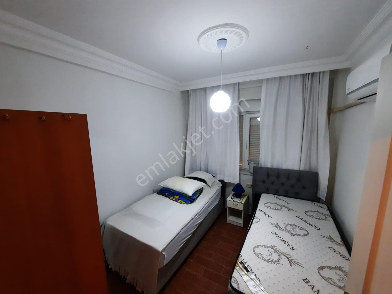 Çankaya Umut Kiralık Daire kesinlikle toplu taşıt sorunu yok binanın önünden geçmektedir 2+1 Elit güzel bir daire