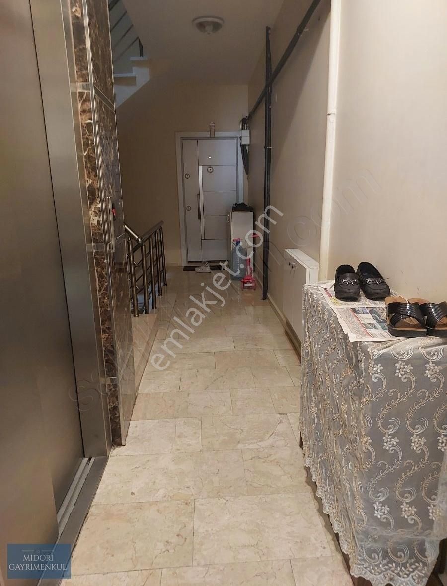 Çekmeköy Güngören Satılık Daire ÇEKMEKÖY GÜNGÖREN MAH.ANA CADDEYE YAKIN 2+1 SATILIK DAİRE