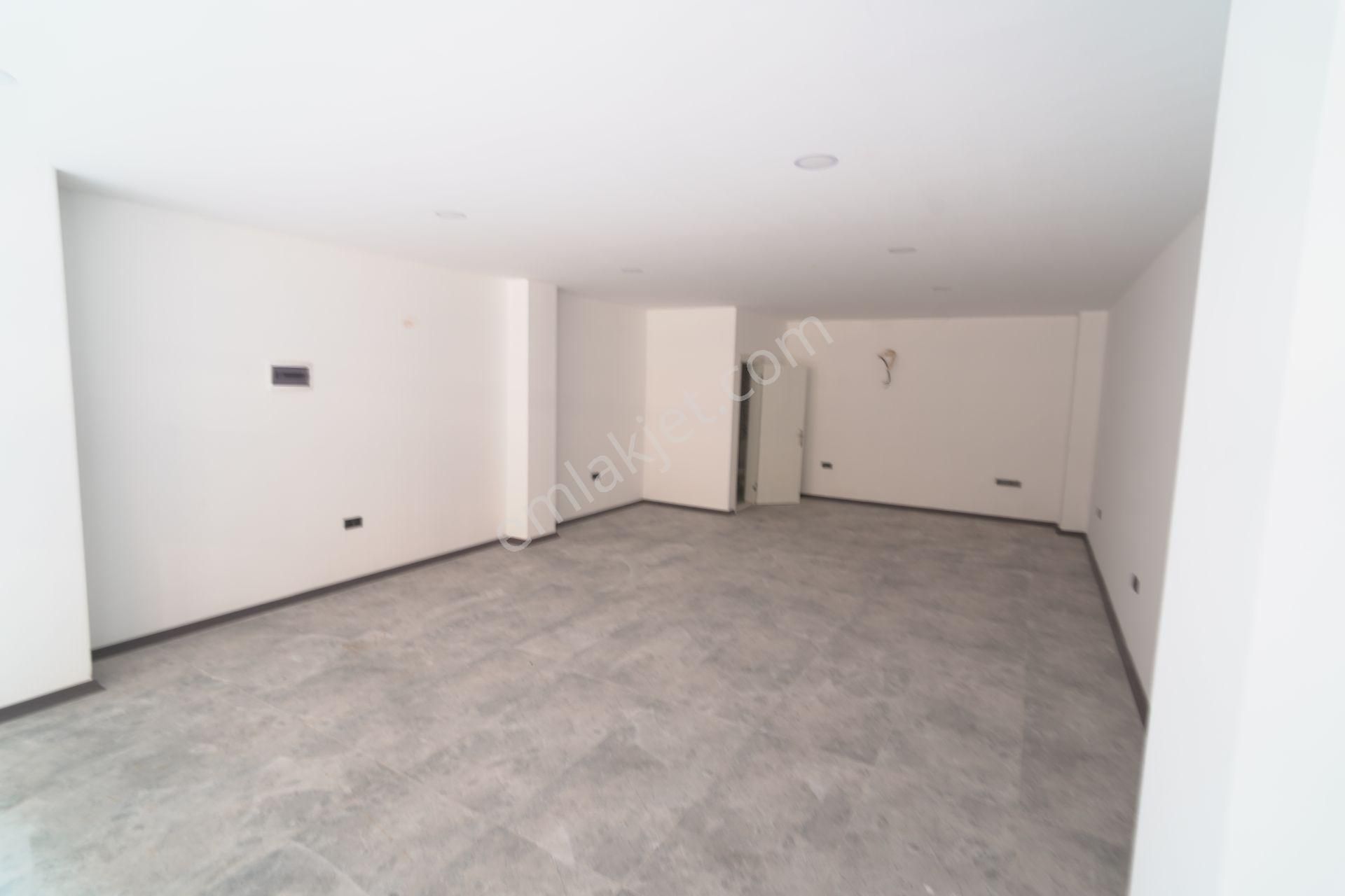 Mumport Avm De Giriş Kat 50m2 Kiralık Mağaza - Görsel 2