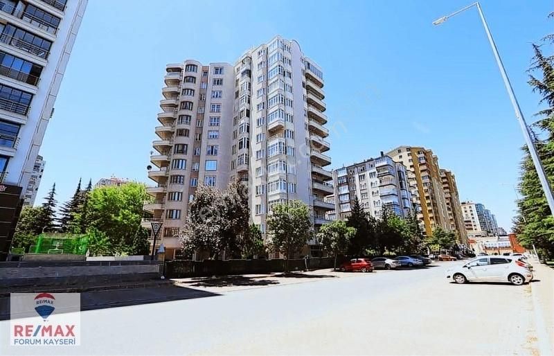 Melikgazi Yıldırım Beyazıt Satılık Daire YILDIRIM BEYAZIT MAH. SİVAS CADDESİ CEPHELİ 4+1 GENİŞ DAİRE