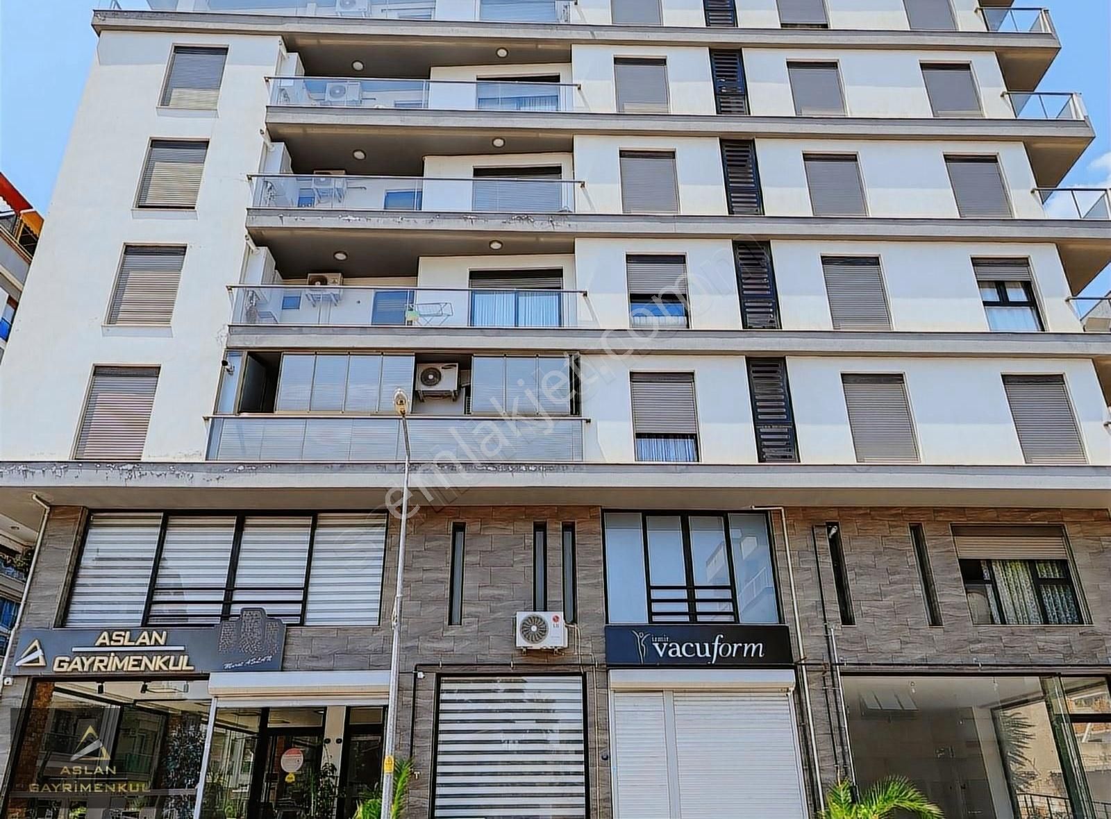 Karşıyaka İmbatlı Satılık Daire KARŞIYAKA MEDİKAL POİNT YAKINI CADDE ÜZERİ SATILIK DUBLEX DAİRE