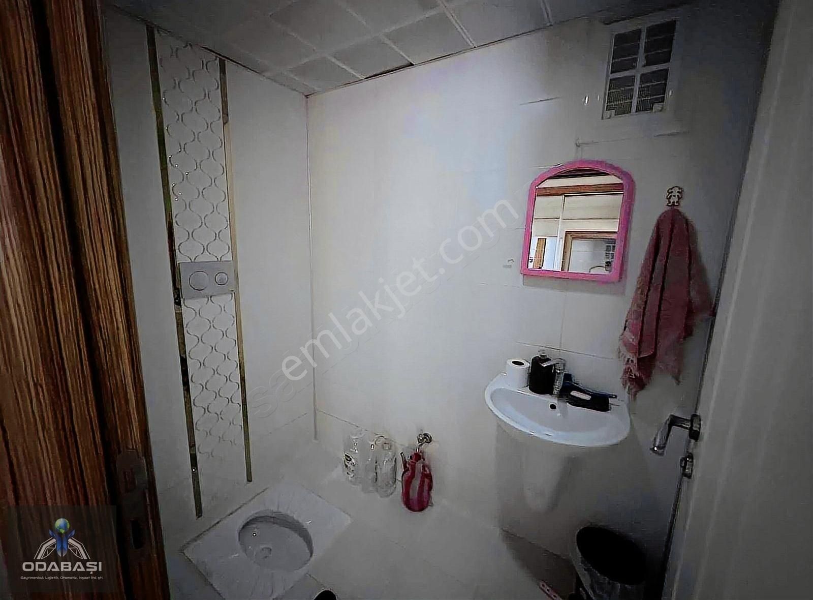 Bağlar Bağcılar Satılık Daire GÖLETLİ PARK CİVARI ACİL SATILIK 4+1 DAİRE