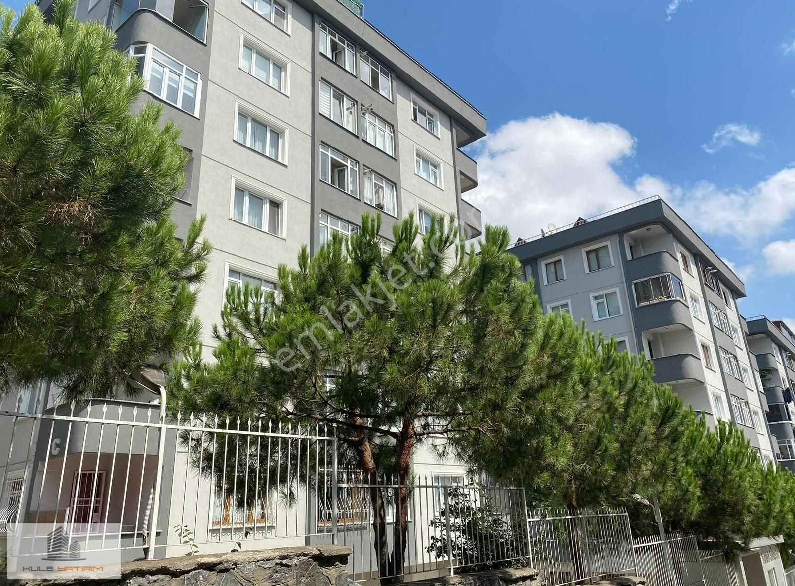 Ümraniye Çamlık Kiralık Daire İKBAL CADDESİ YURT SİTESİNDE 3+1 KİRALIK ARA KAT TEK YETKİLİDEN