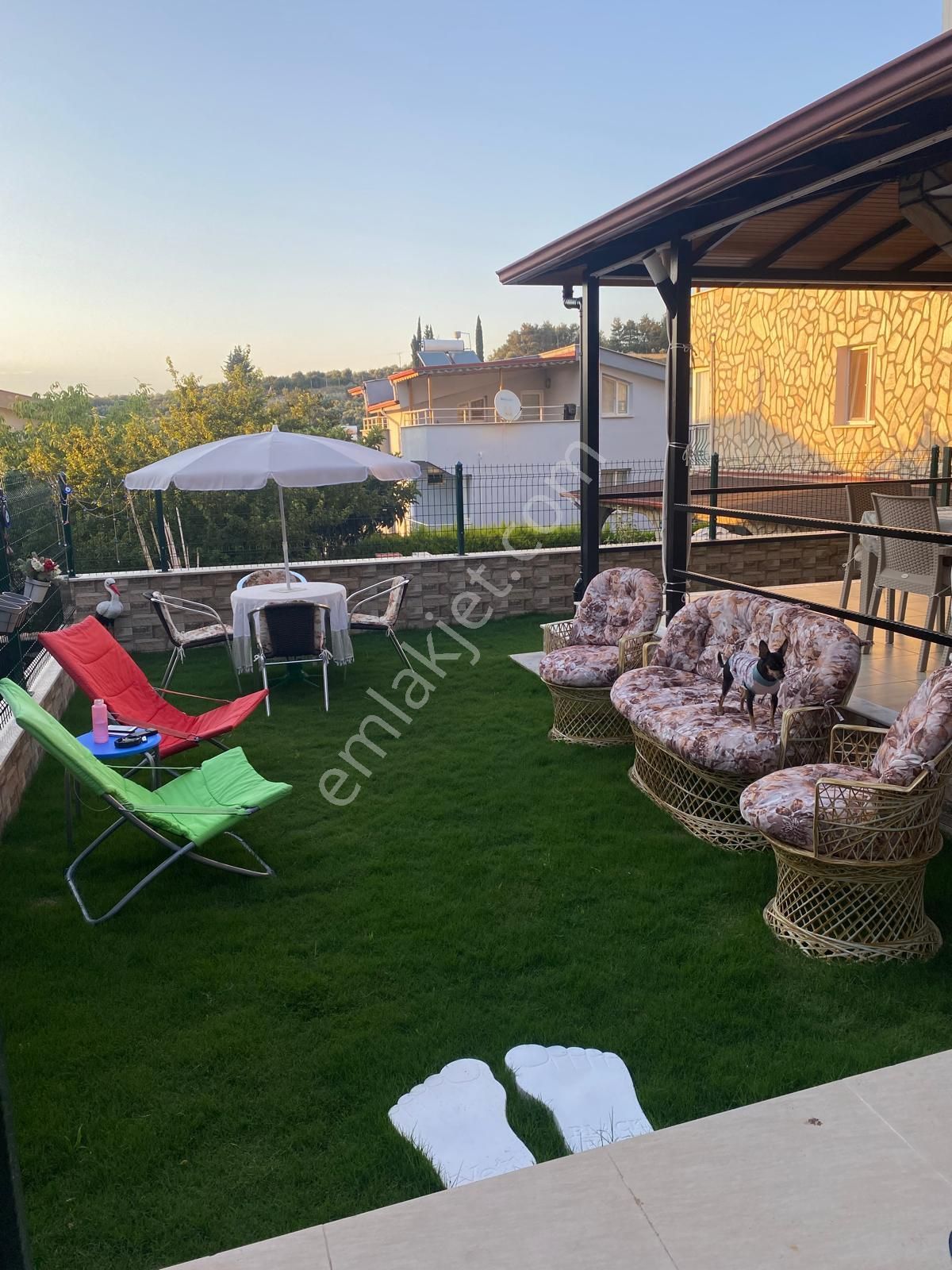 Kuşadası Davutlar Satılık Villa Kuşadası/ Davutlar mah. de Deniz ve doğa manzaralı eşyalı tribleks villa