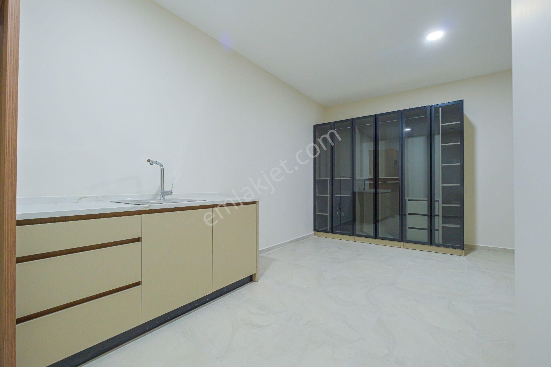 Gökhan Üçgün'den Bölgenin En İyi Projesi Safe Cıty'de Loft Villa - Görsel 32