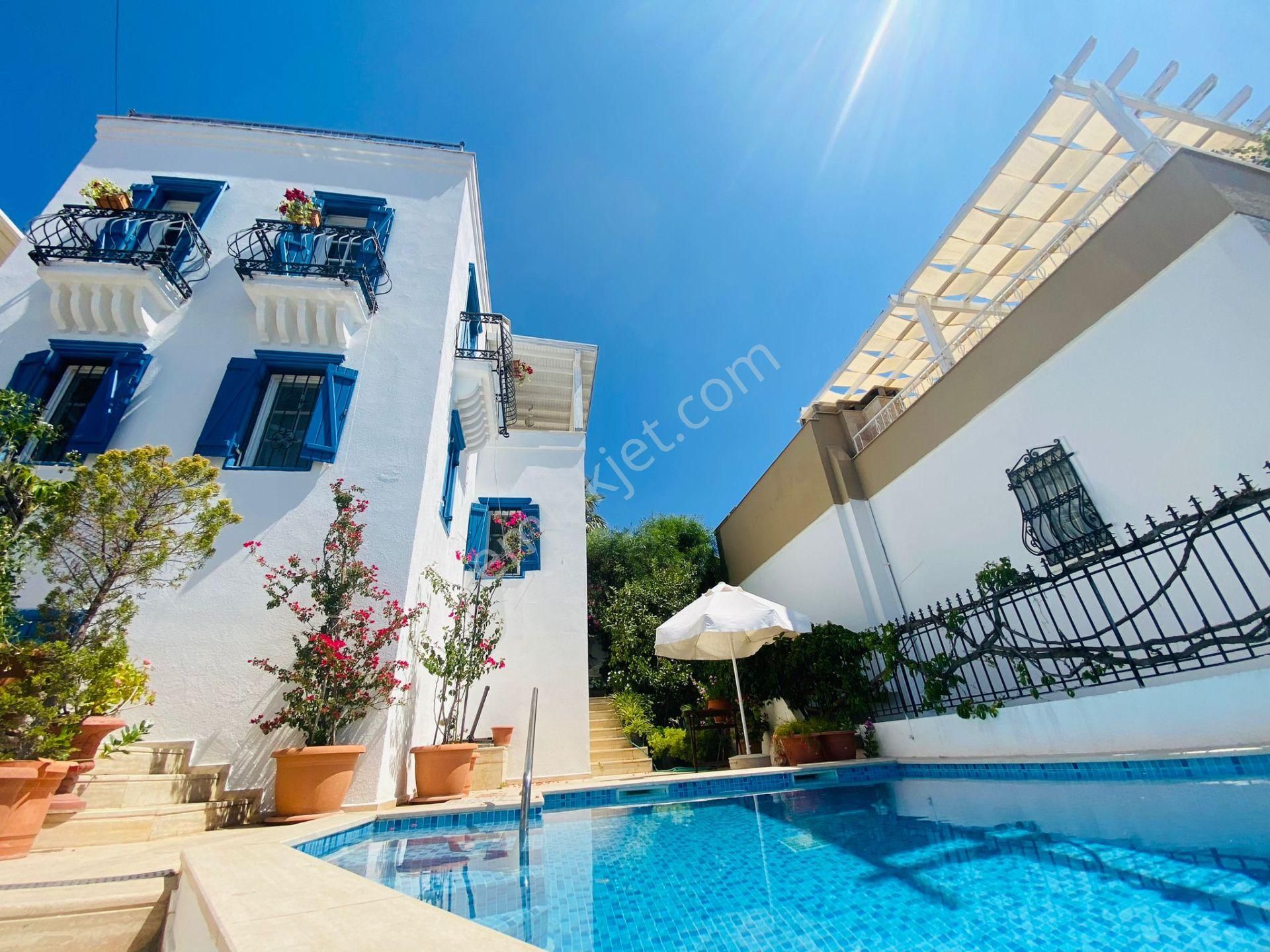 Bodrum Eskiçeşme Satılık Villa  Bodrum Bardakçı Deniz Manzaralı Özel Havuzlu Satılık 5+1 Villa