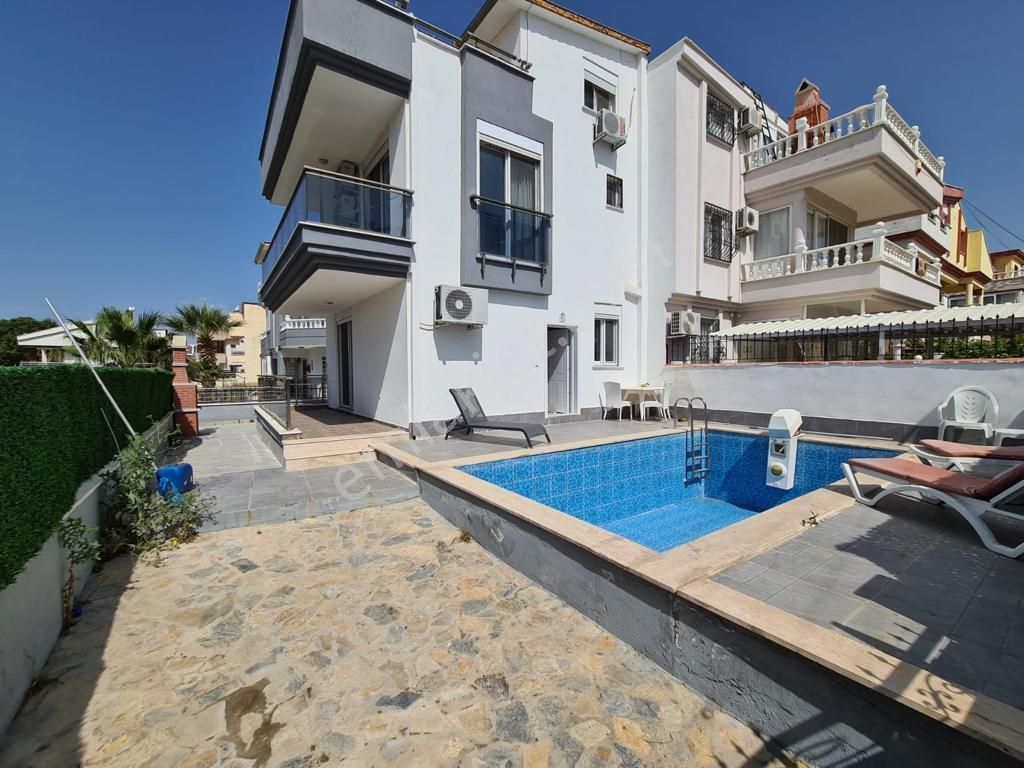 Didim Altınkum Satılık Villa Altınkum’da Denize Yakın 3+1 Havuzlu Villa