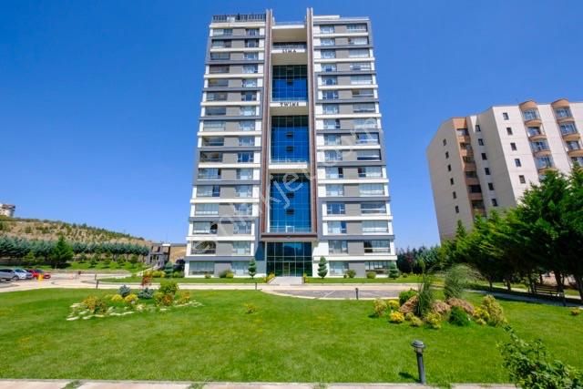 Çankaya Alacaatlı Satılık Daire  yaşamkent lima Twins sitesinde satılık duble daire