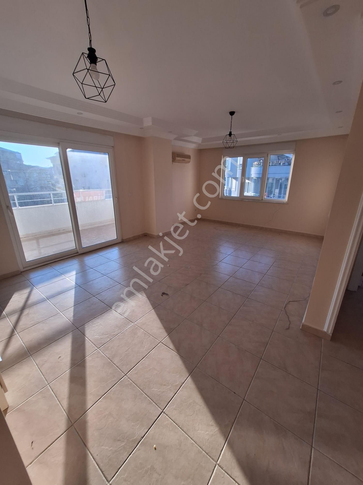 Alanya Tosmur Kiralık Daire  7035  18,000 TL AKSO APALANYA TOSMUR2+1 AMARİKAN MUTFAK  KAT SAYISI 4 BULUNDUĞU KAT 2   110 M2