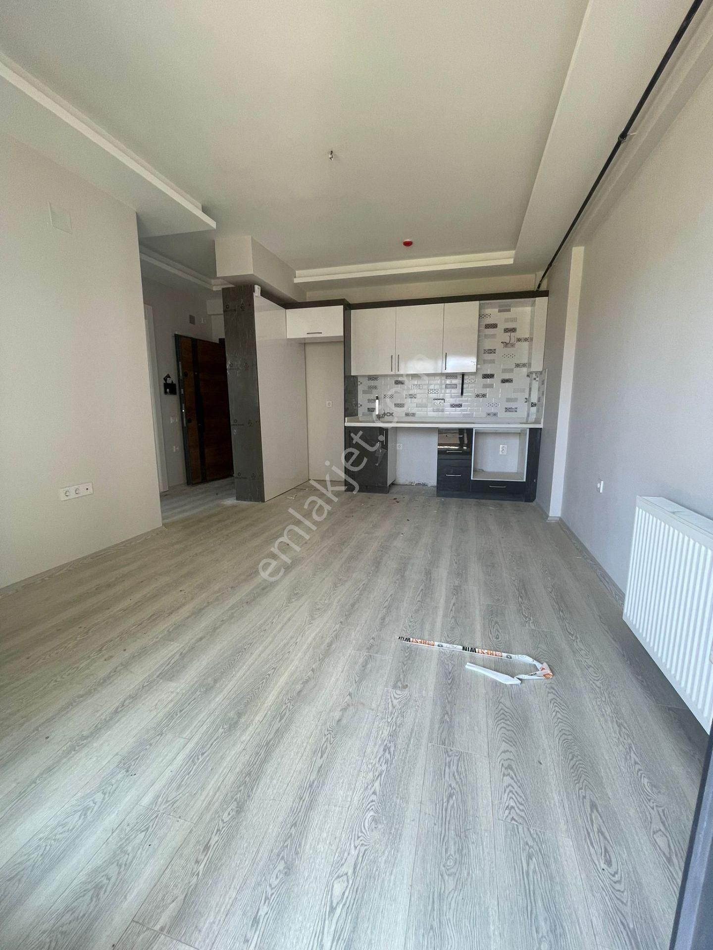 Mezitli 75. Yıl Satılık Daire  ANATCA'DAN DAVULTEPEDE SİTE İÇİ HAVUZLU 1+1 SATILIK DAİRE