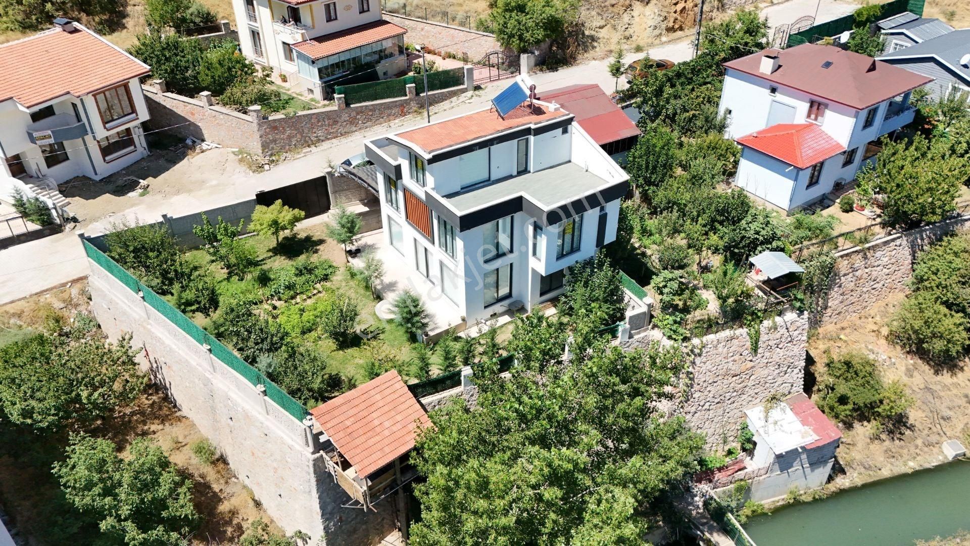 Tokat Merkez Bedestenlioğlu Satılık Villa VADİ EMLAK'TAN BEDESTENLİOĞLU MAHALLESİ'NDE 5+1 LÜKS SATILIK VİLLA