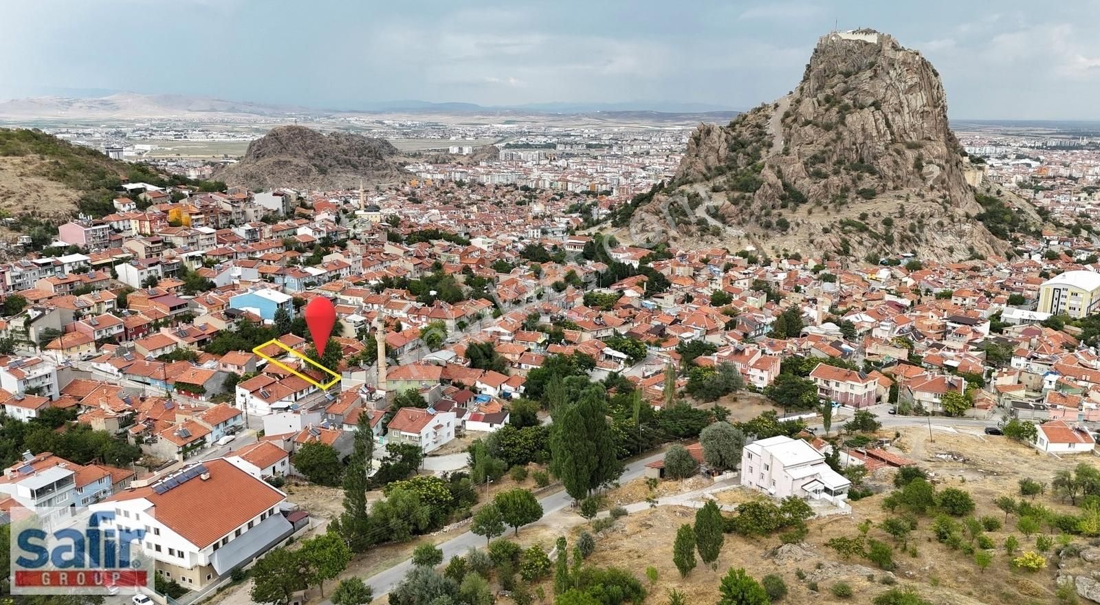 Afyonkarahisar Merkez Olucak Satılık Müstakil Ev OLUCAK MAHALLESİNDE SATILIK MÜSTAKİL BİNA