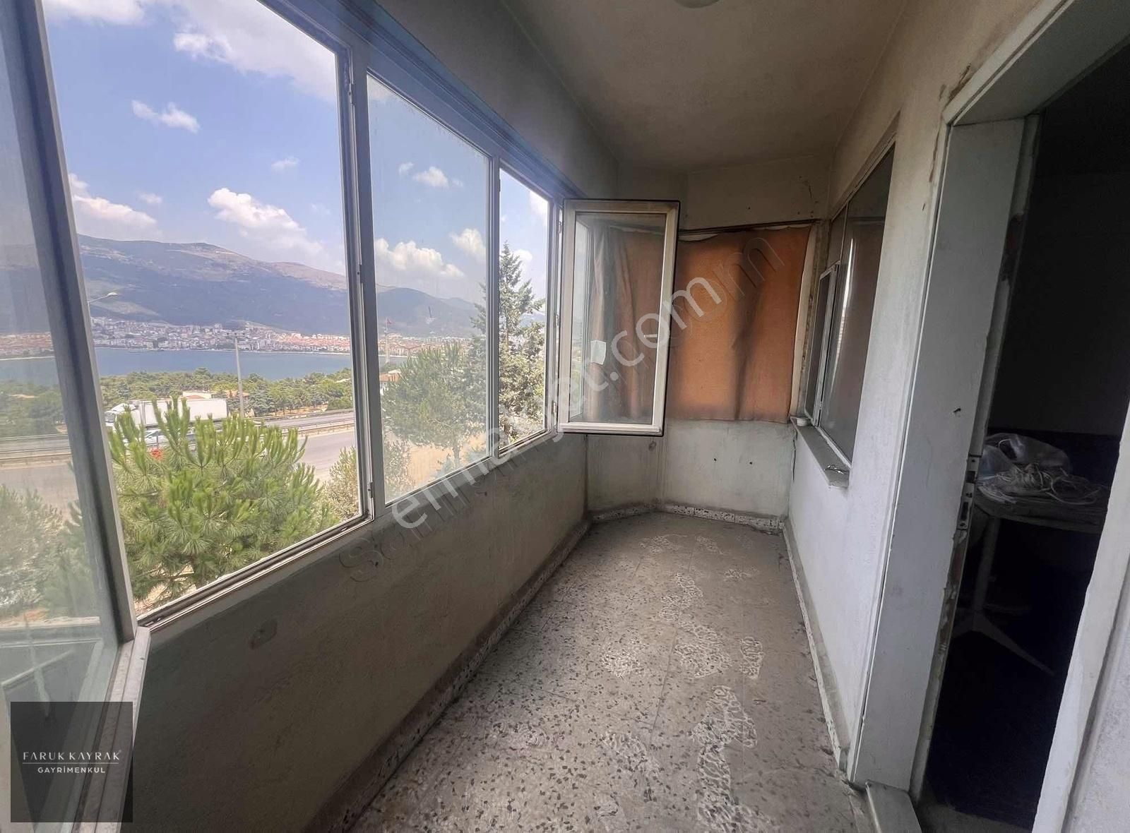 Gemlik Hisar Satılık Daire FARUK KAYRAK'TAN GEMLİK'TE DENİZ MANZARALI SATILIK DAİRE