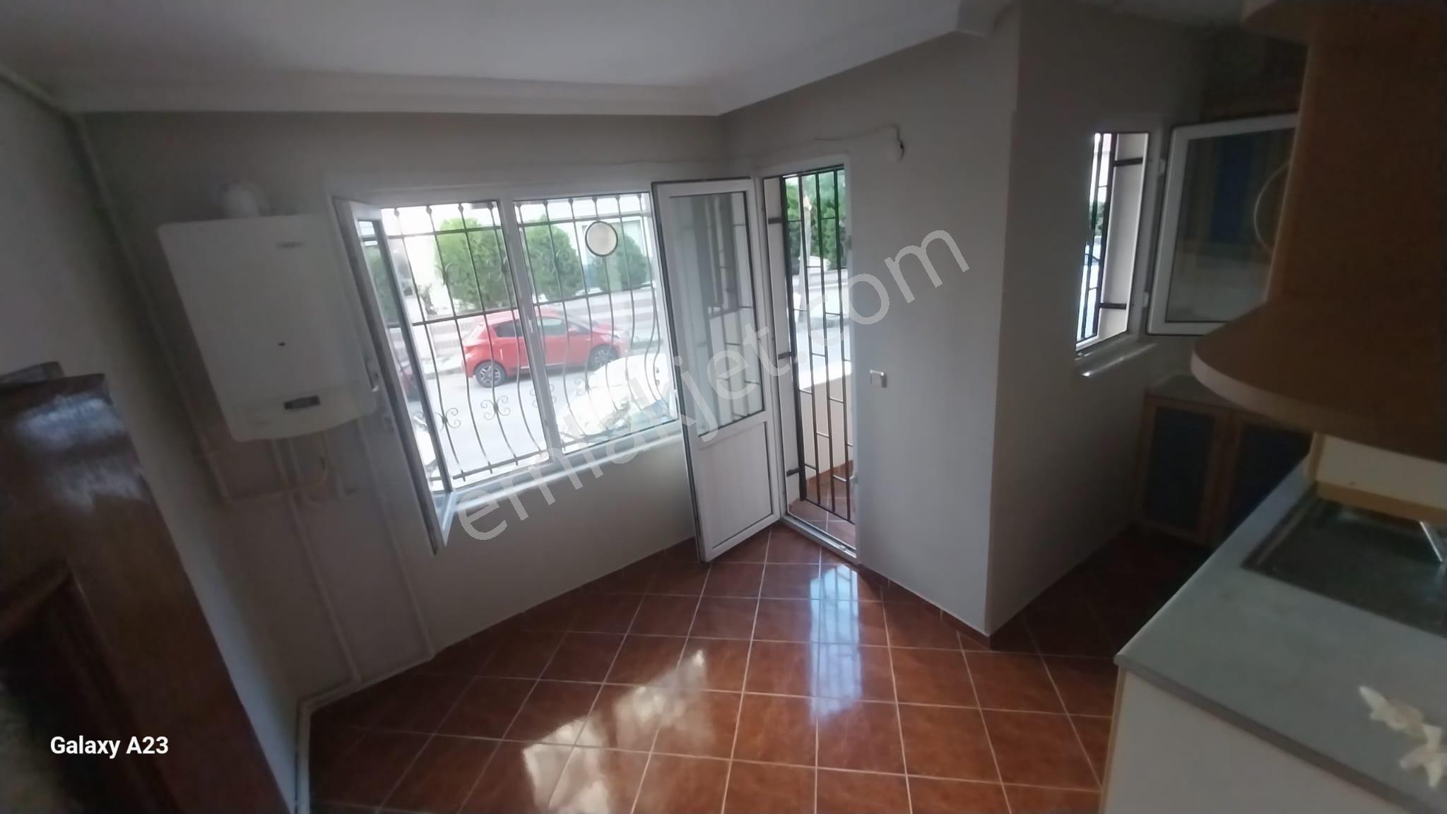 Maltepe Cevizli Satılık Daire  3+1 CEVİZLİ MALTEPEDE GENİŞ GİRİŞ KAT,BALKONLU DAİRE