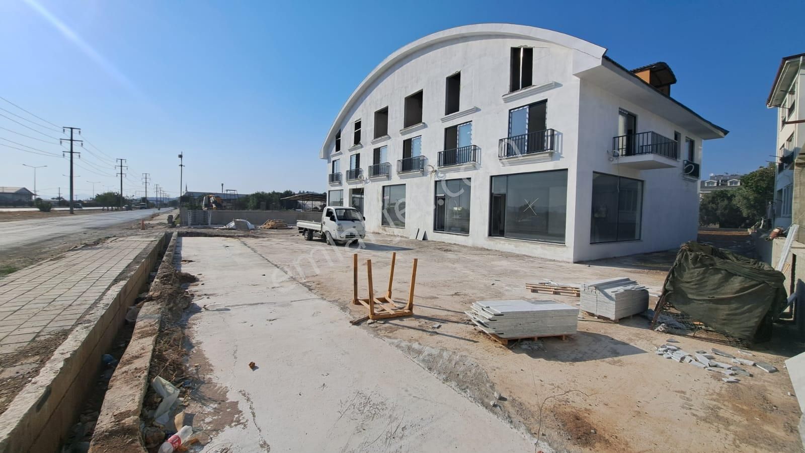 Fethiye Çamköy Kiralık Dükkan & Mağaza  Stop’tan Çamköy ‘de *Sıfır Bina* 1900 m2 Kiralık Dükkan