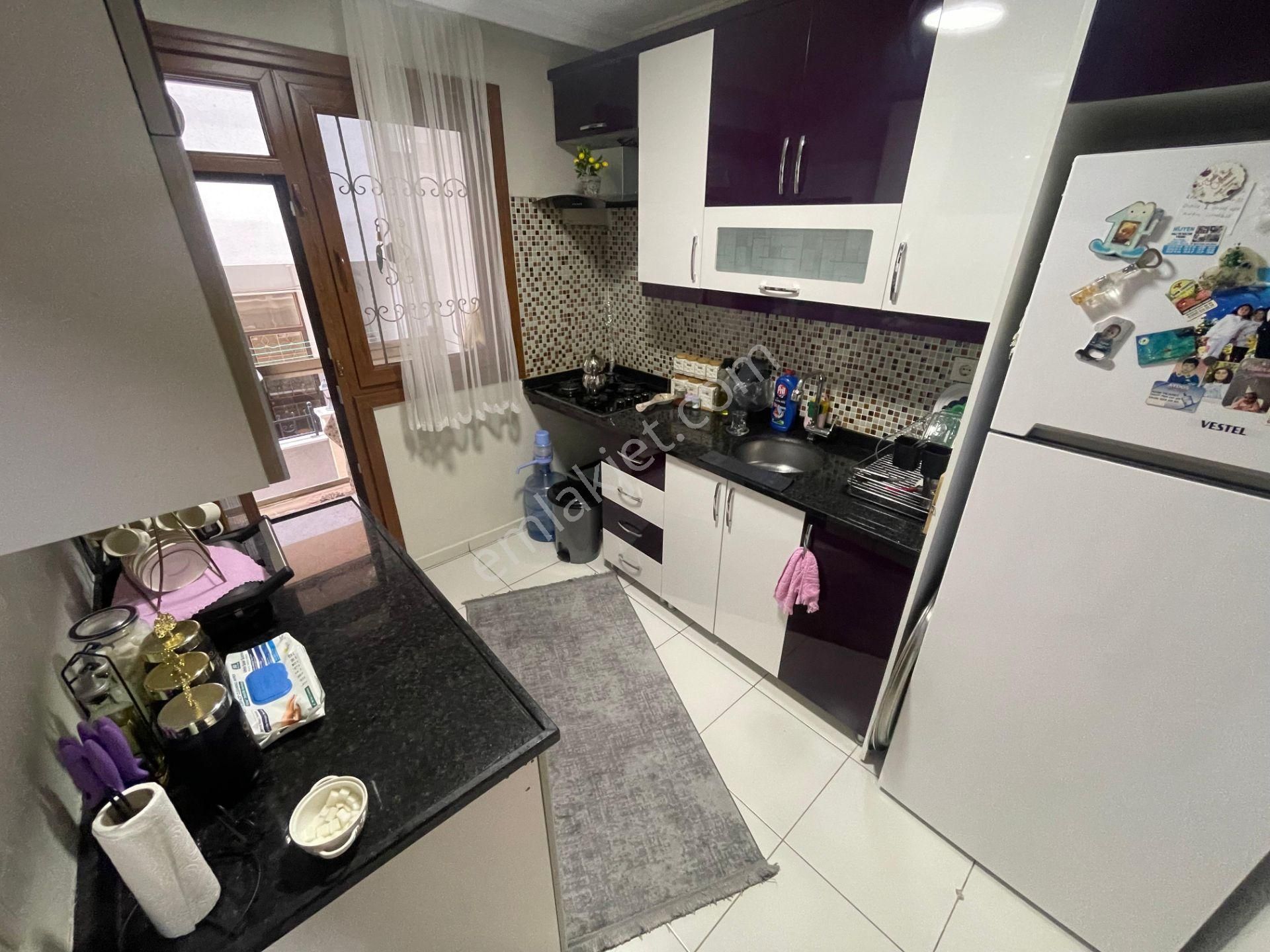 Kartal Orta Satılık Daire  2+1 E5 METROYA YAKIN İSKANLI SATILIK DAİRE