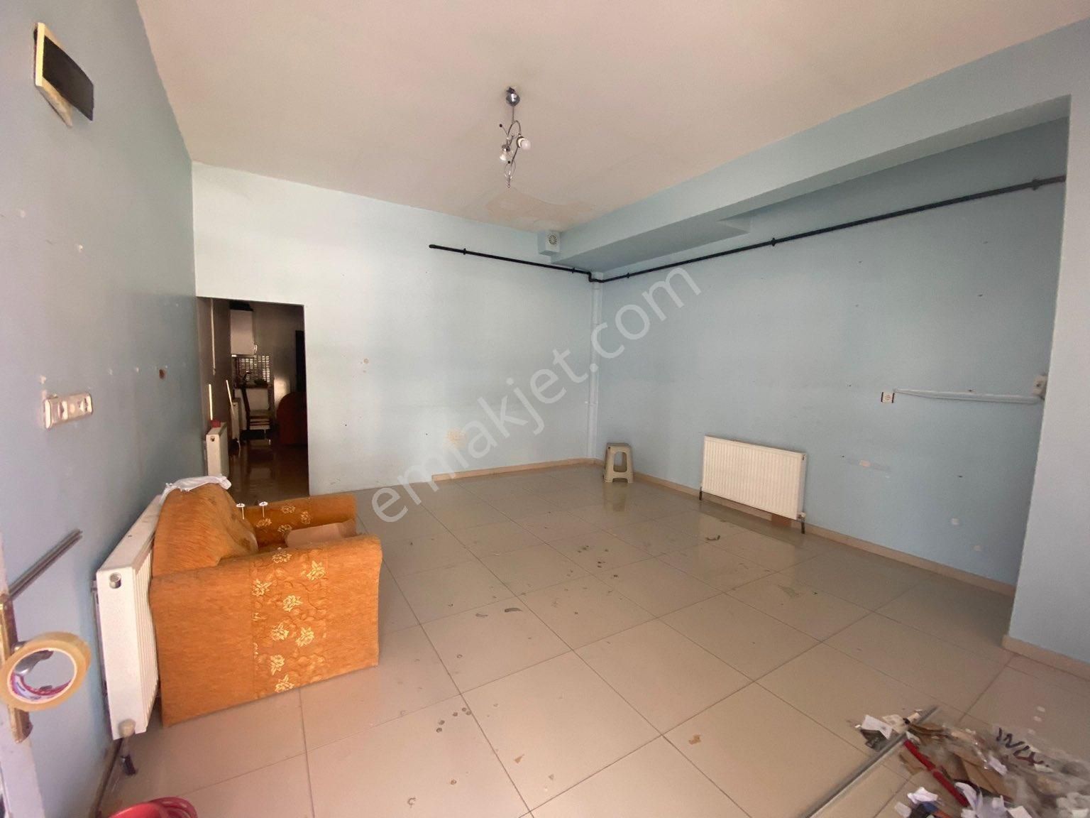 Keçiören Bademlik Kiralık Dükkan & Mağaza  BADEMLİK YOLU CADDE USTU DUZ AYAK 60 M2 KİRALIK DUKKAN