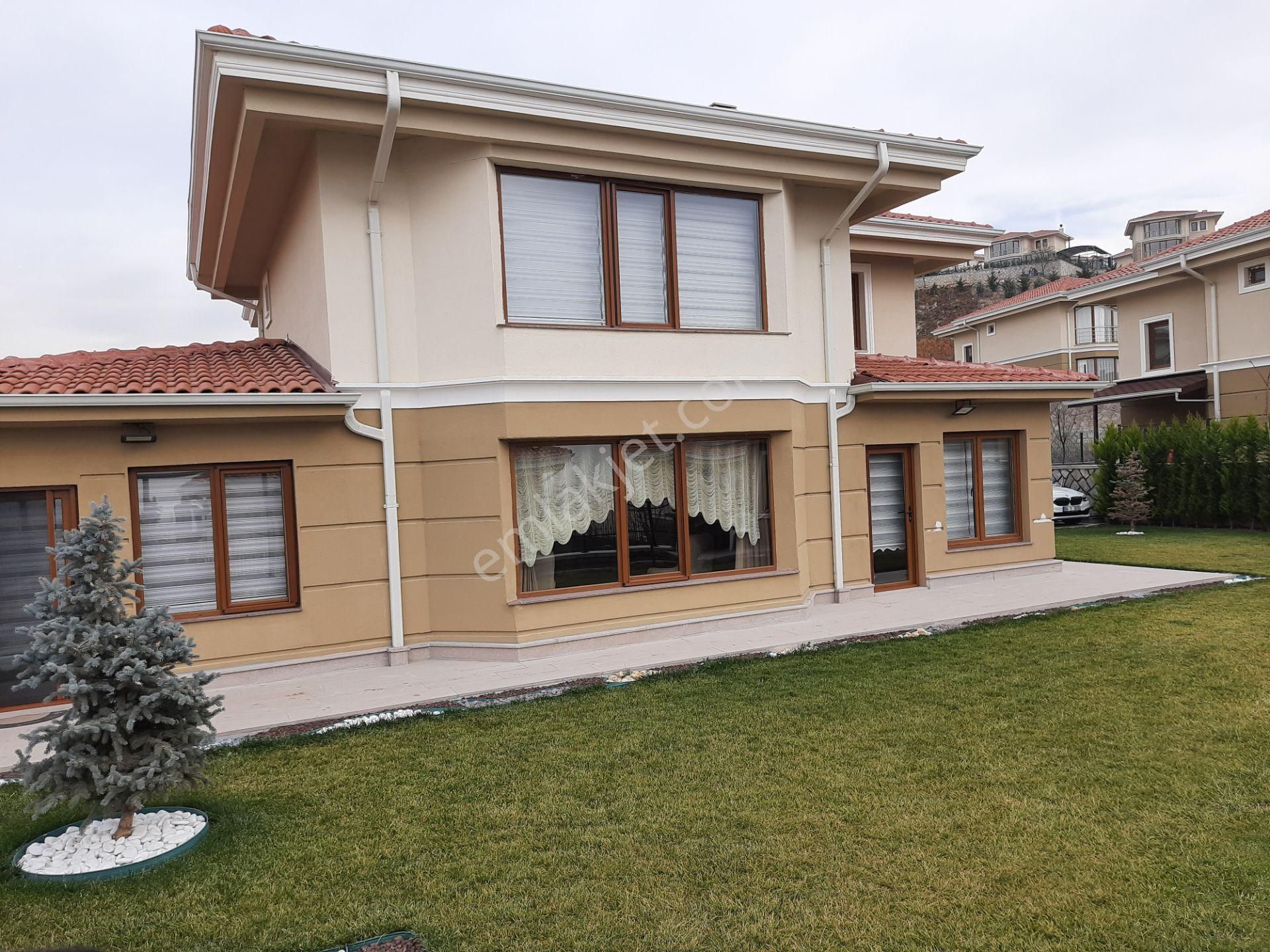 Yenimahalle Karacakaya Satılık Villa Mebuskent Yapılı 5+1 Havuz Kamelya Özel Bahçe Satılık Villa Ahmet Memiş Kalite Malzeme Tasarım Lüks