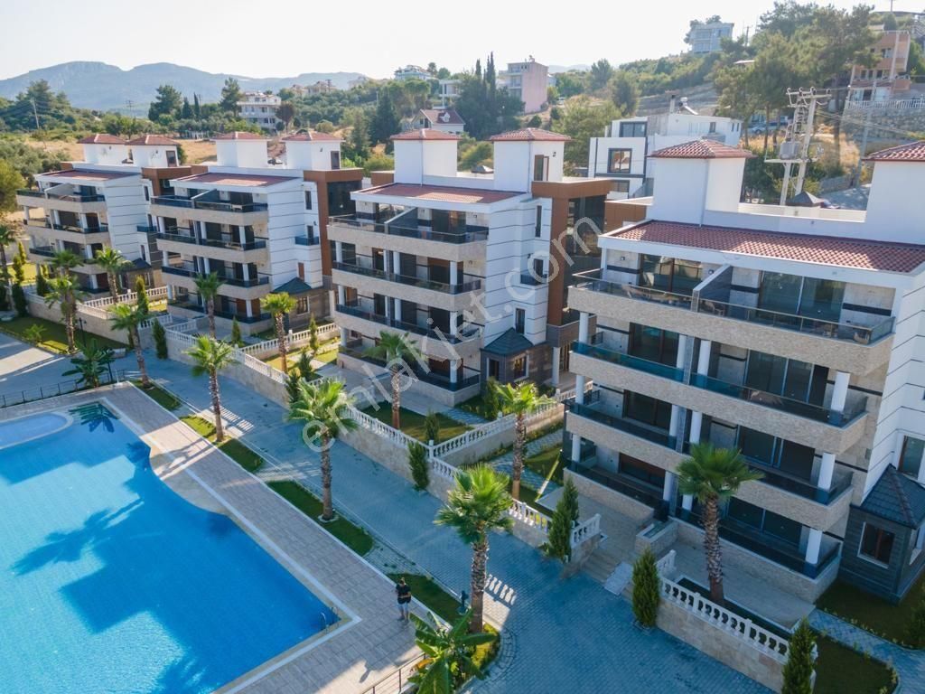 Kuşadası Karaova Satılık Villa Kuşadası'nda 7+1 Asansörlü Deniz Manzaralı Villa