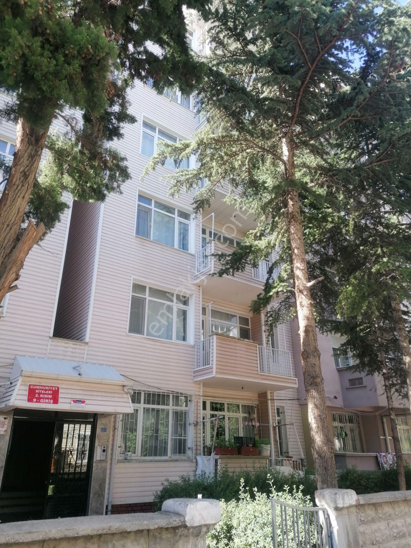 Selçuklu Fatih Kiralık Daire Eşyalı Kiralık !! Fatih Işıklar Mah.koyuncu Shell Ve Okullar Civarı Yalıtımlı,asansörlü 3+1 Ara Kat