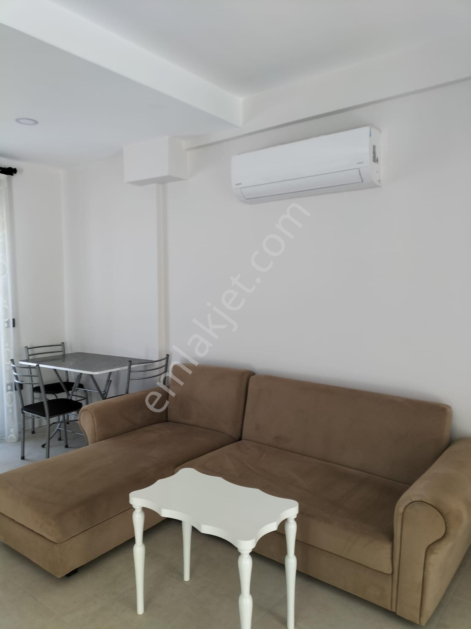 Alaçatı Merkez'de Sezonluk Kiralık Taş Ev - Görsel 2