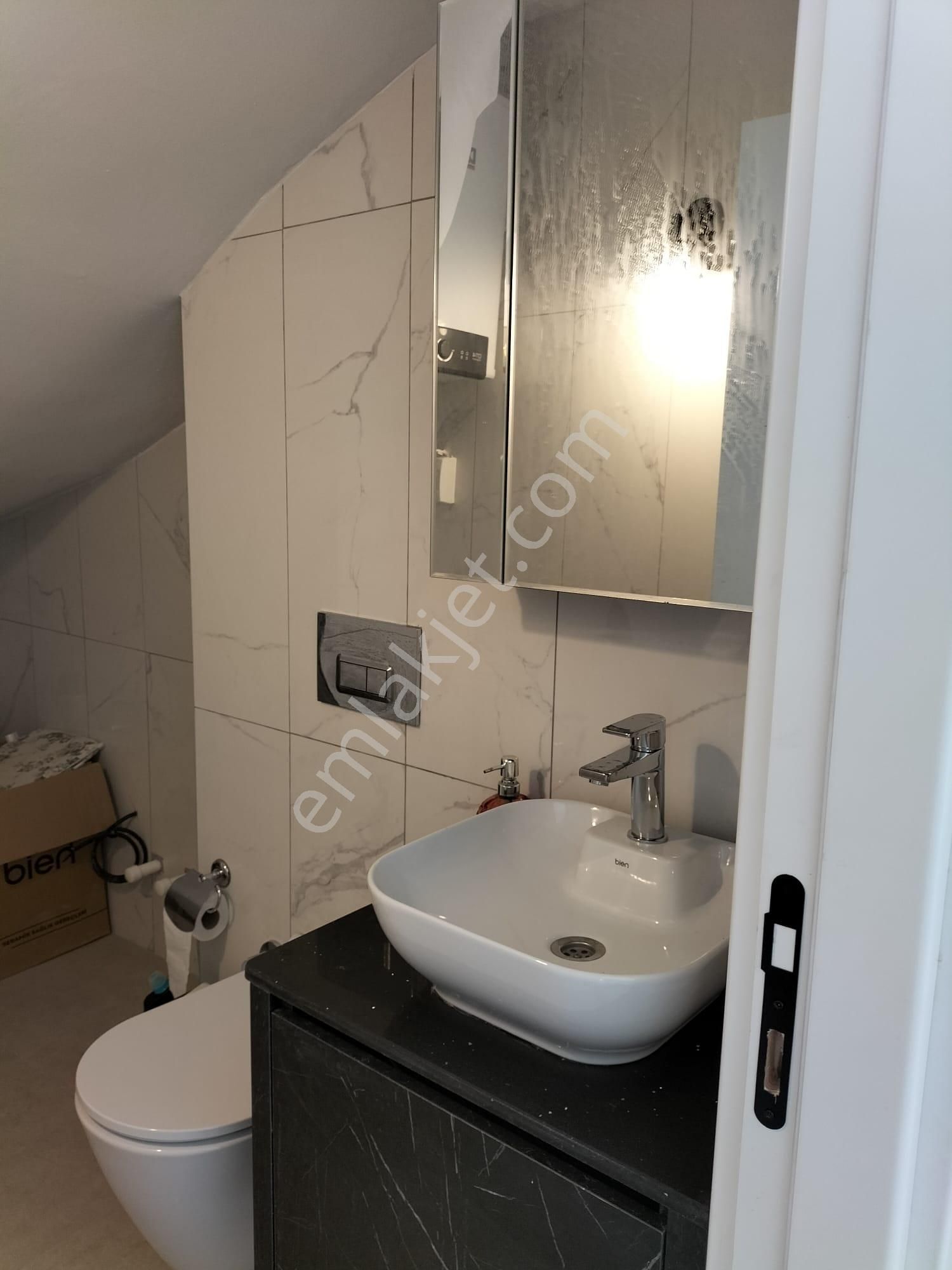 Alaçatı Merkez'de Sezonluk Kiralık Taş Ev - Görsel 14