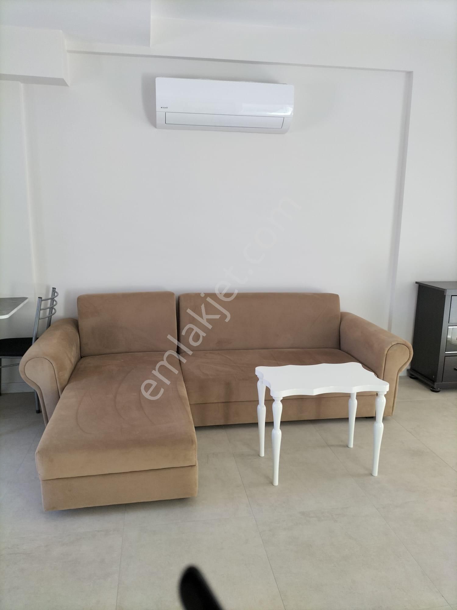 Alaçatı Merkez'de Sezonluk Kiralık Taş Ev - Görsel 4