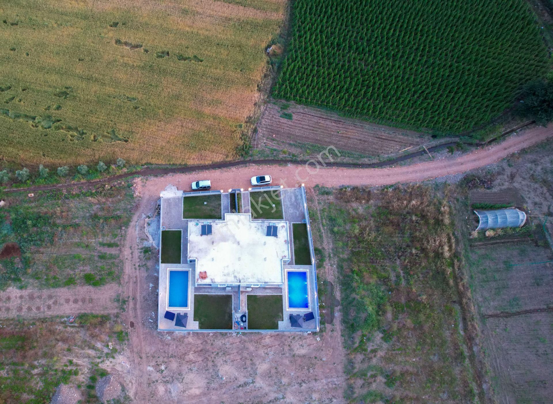 Fethiye İnlice'de Jakuzili Kiralık 2+1 Havuzlu Villa - Görsel 31