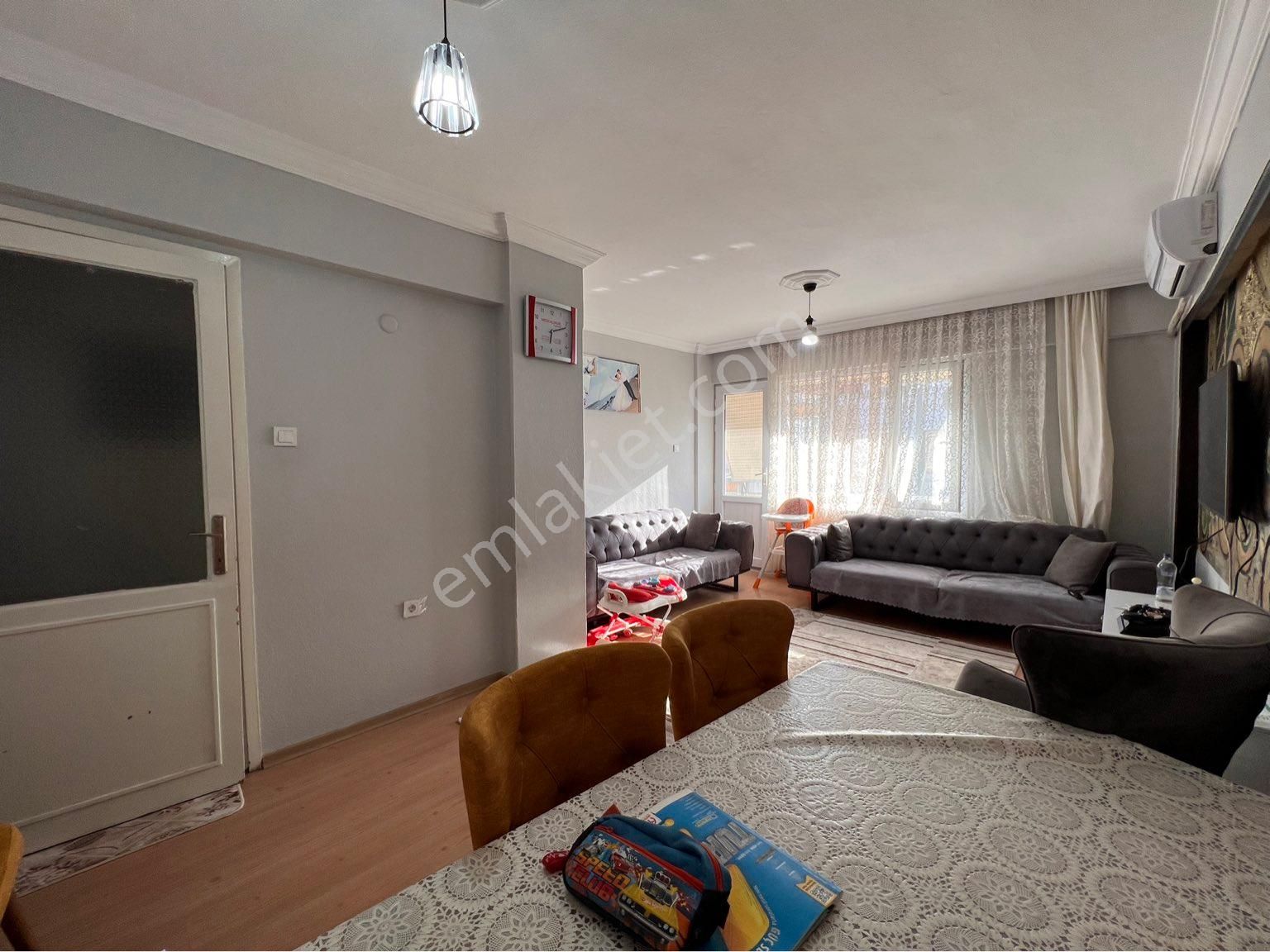 Buca Efeler Satılık Daire  BUCA ŞİRİNYER ENHOŞLARDA 2+1 90M2 DGAZLI SATILIK DAİRE 