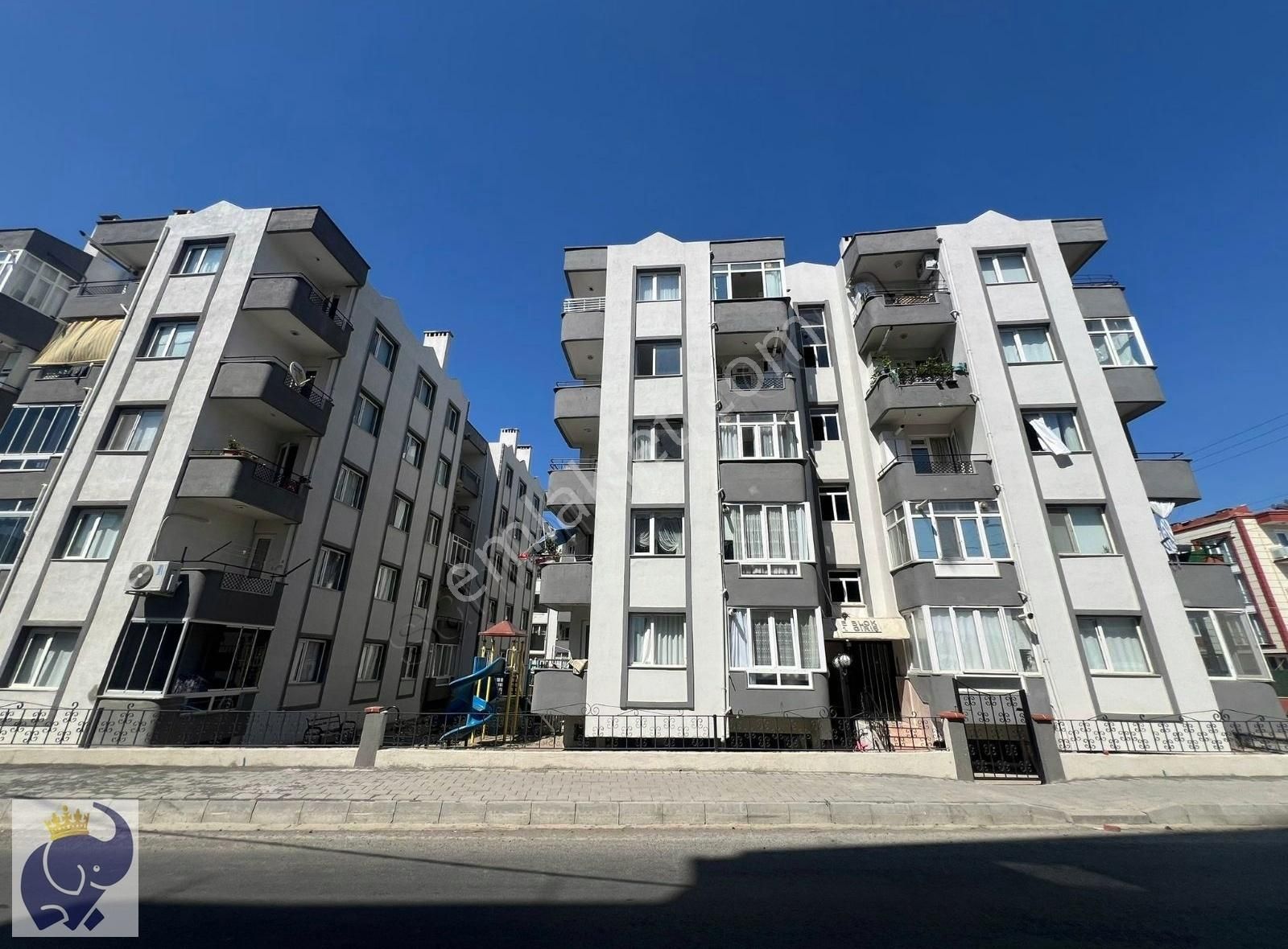 Lapseki Gazi Süleyman Paşa Satılık Daire ÇANAKKALE LAPSEKİ'DE SİTE İÇERİSİNDE SATILIK 3+1 DAİRE...