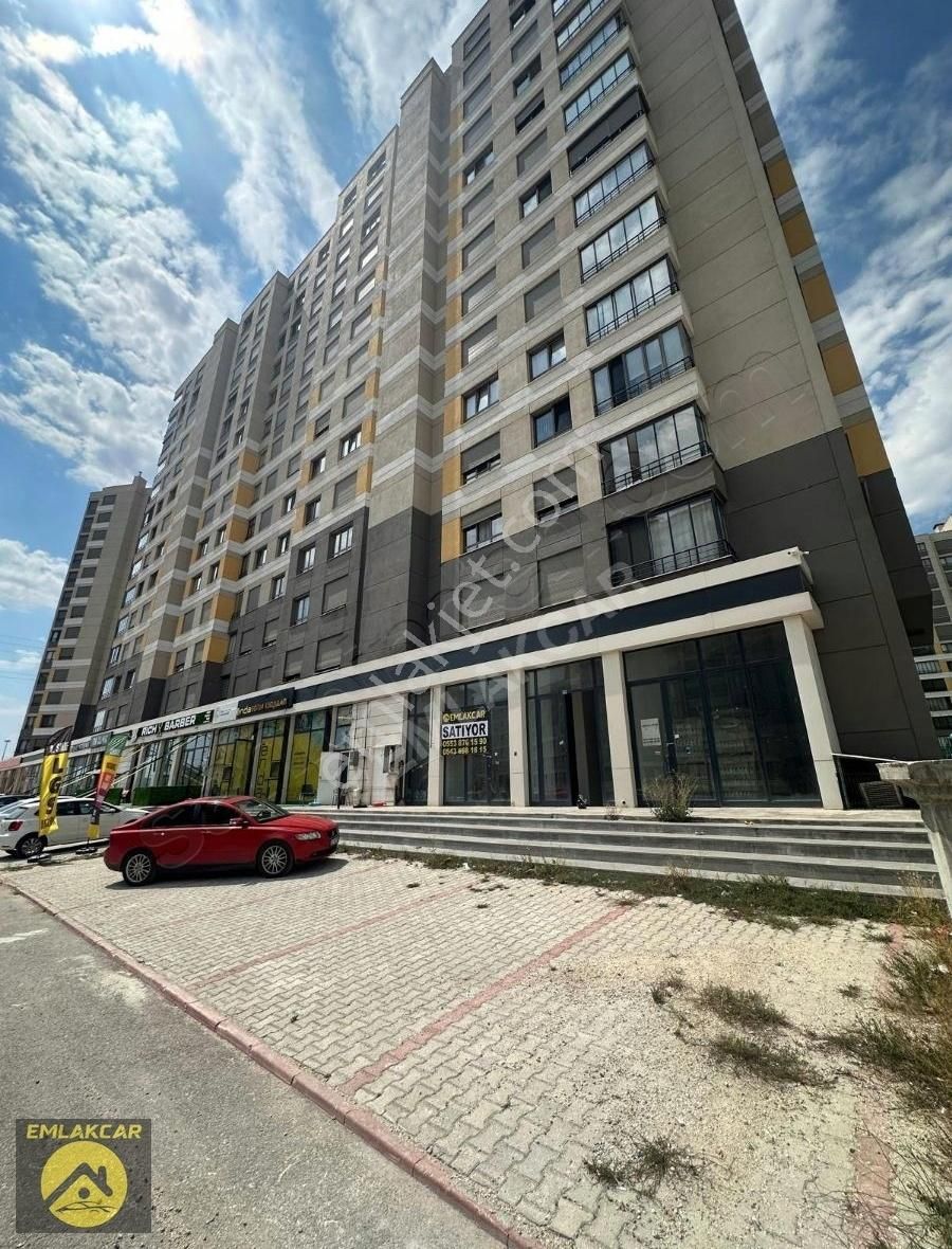 Meram Yenişehir Satılık Dükkan & Mağaza Emlakcar Dan Çeçenistanda 1000m² Bahçeli 300m² Satılık Dükkan