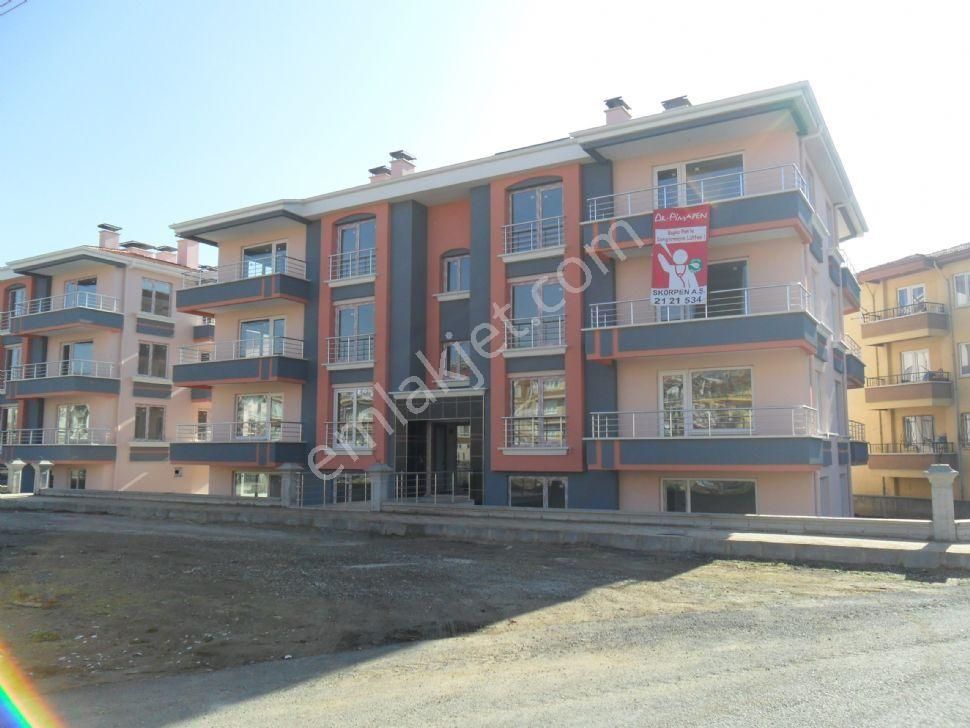 Afyonkarahisar Merkez Mareşal Fevzi Çakmak Satılık Daire TEZCAN EMLAK  MAREŞAL  FEVZİ  ÇAKMAK  4+1 SATILIK  DAİRE