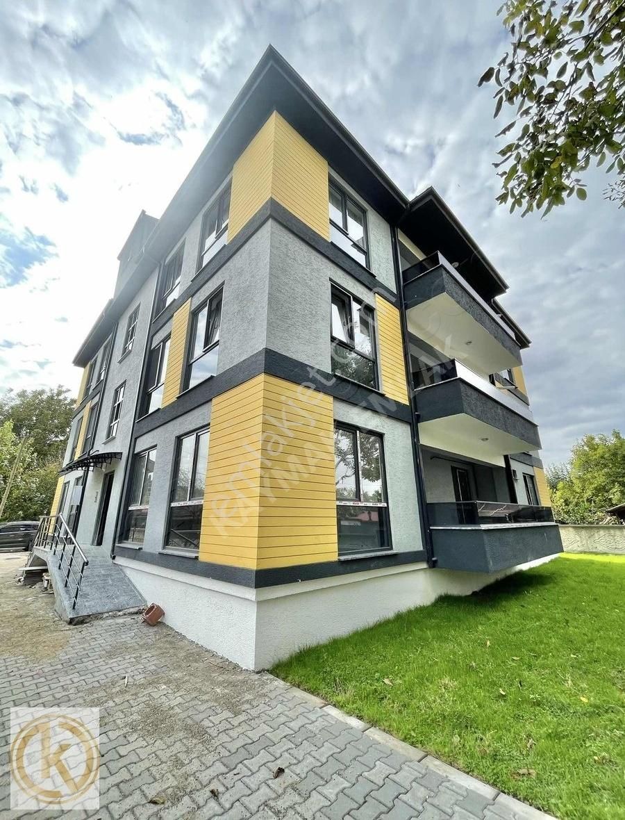 Erenler Erenler Satılık Daire Kaymak Emlaktan Erenler Belediyesi Civarı 3+1 135 M2 Satılık