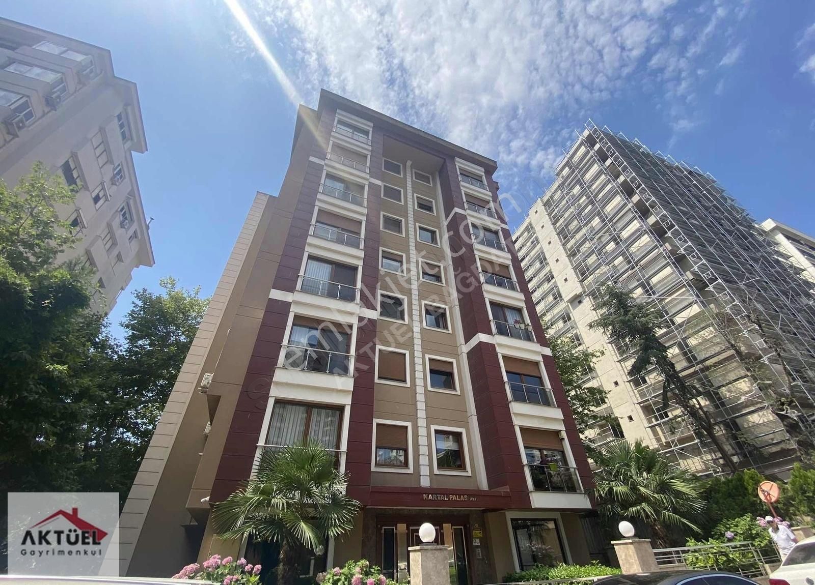 Kadıköy Suadiye Satılık Daire SUADİYE'DE BAĞDAT CADDESİNE ÇOK YAKIN 100 M2 BALKONLU LÜX 2+1