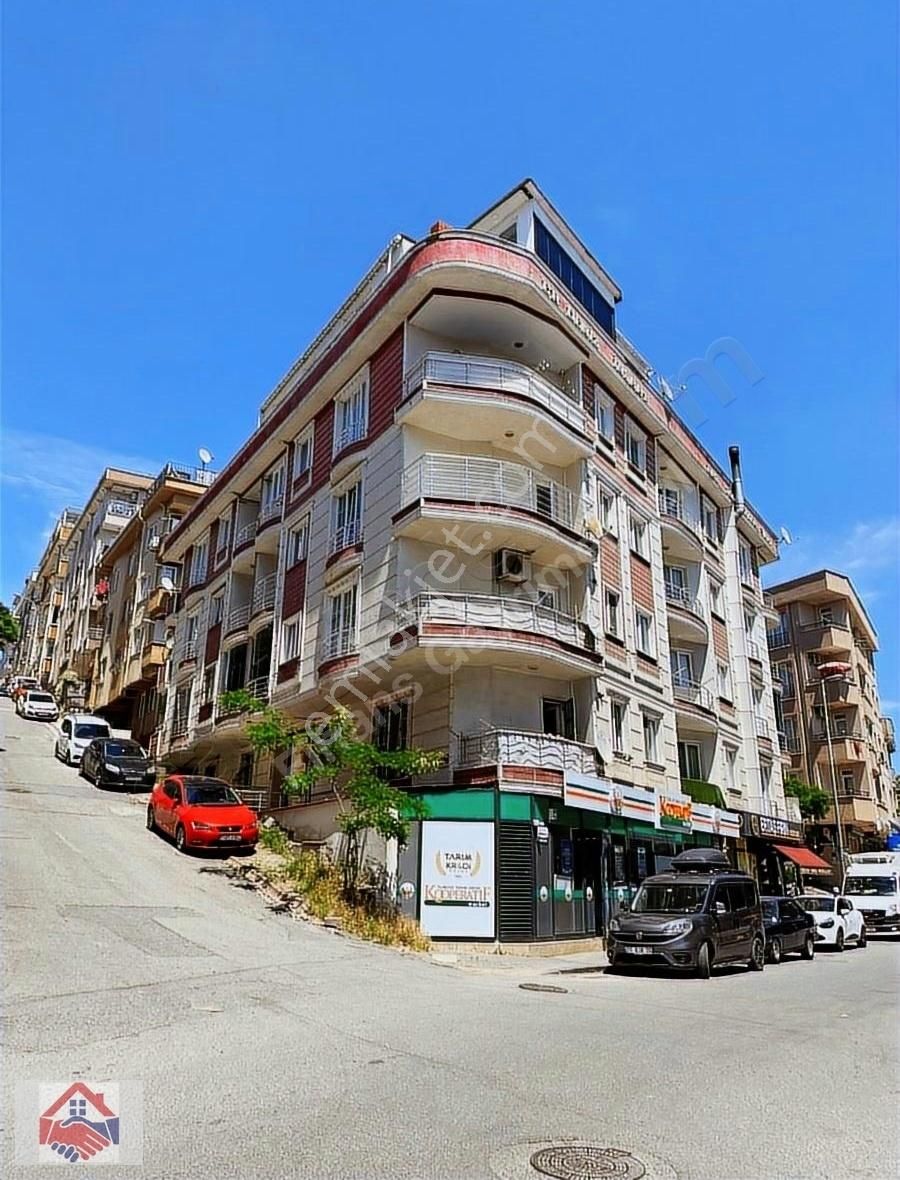 Çekmeköy Mehmet Akif Satılık Daire ÇEKMEKÖY MEHMET AKİF MH 3+1 120 m2 SATILIK DAİRE