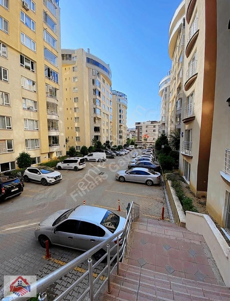 Çekmeköy Cumhuriyet Satılık Daire TERAS ÇEKMEKÖY SİTESİNDE SATILIK 3+1 DAİRE 160 m2