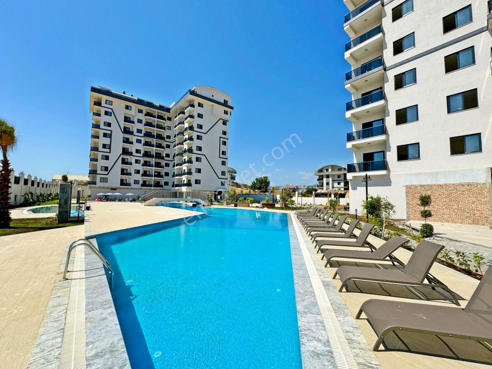 Alanya Konaklı Satılık Daire ALANYA /PAYALLAR 1+1 OTEL KOMPLEKSİ DENİZ MANZARALI SATILIK LÜKS DAİRE