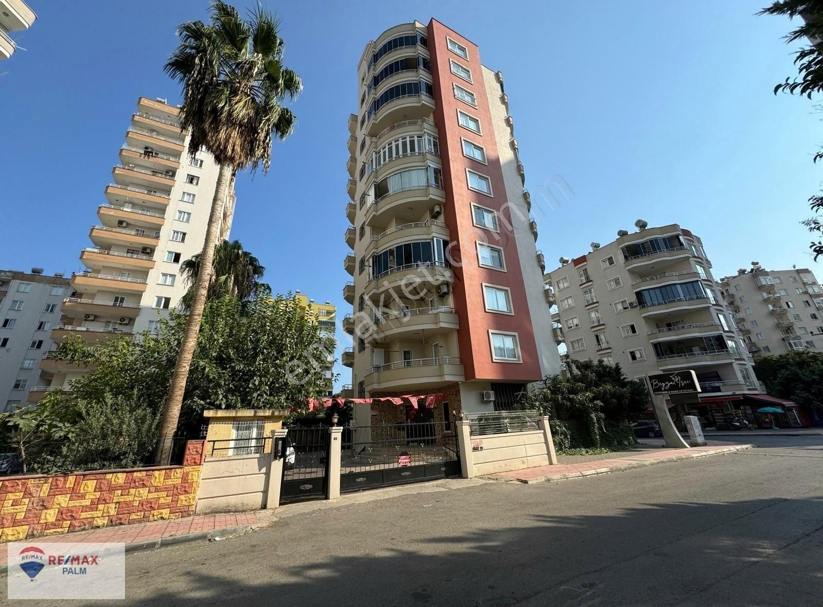 Mezitli Menderes Satılık Daire REMAX PALM'DEN MENDERES MAH.'DE HER KAT TEK DAİRE SATILIK 3+1