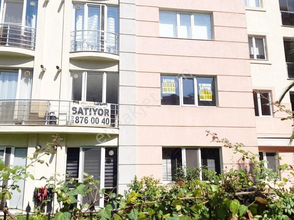 Beylikdüzü Adnan Kahveci Satılık Daire Beylikdüzü Adnan Kahvecide Ana Cadde Üzerinde Satılık Site İçinde 3+1 145 M2 Daire