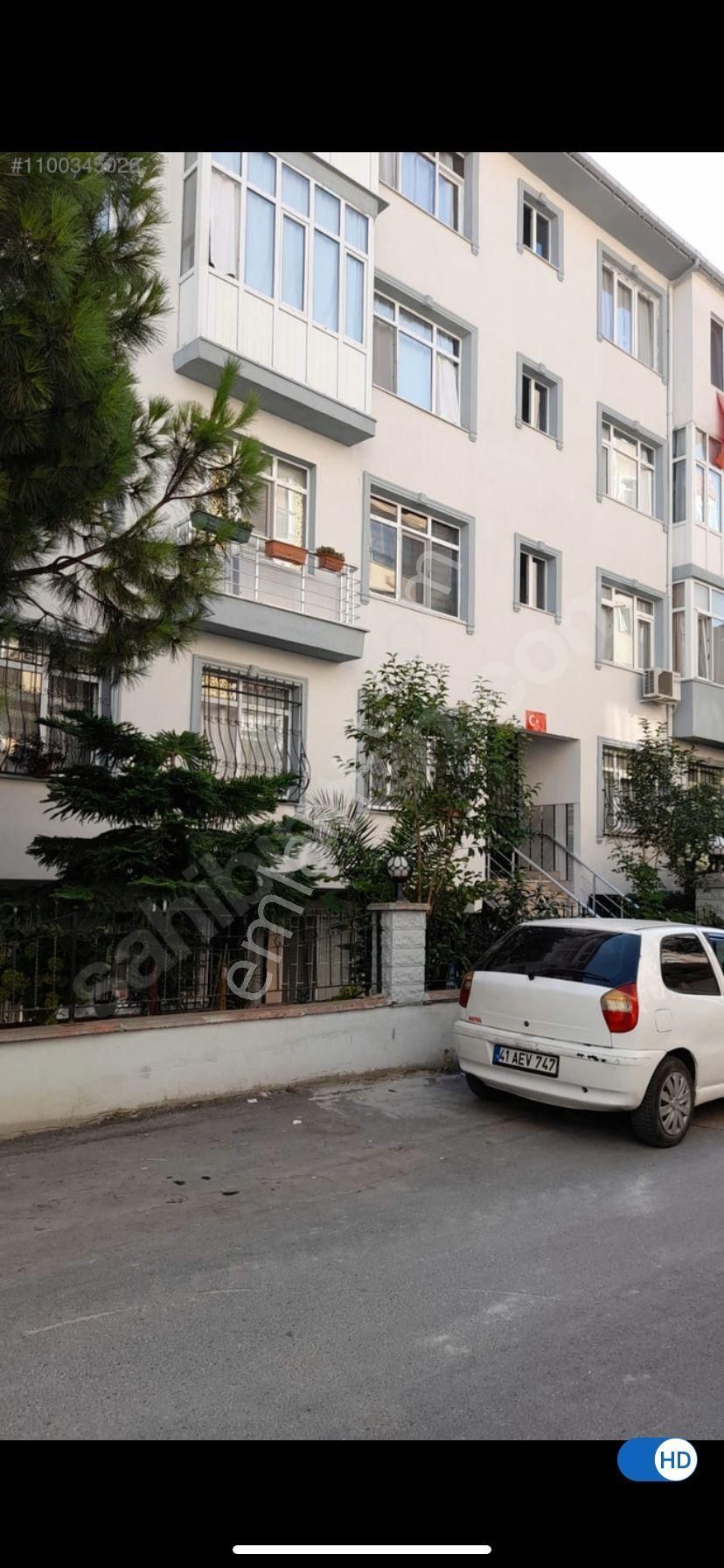 Maltepe Bağlarbaşı Satılık Daire Maltepe merkezinde acil satılık 3+1 bahçeli düz giriş daire