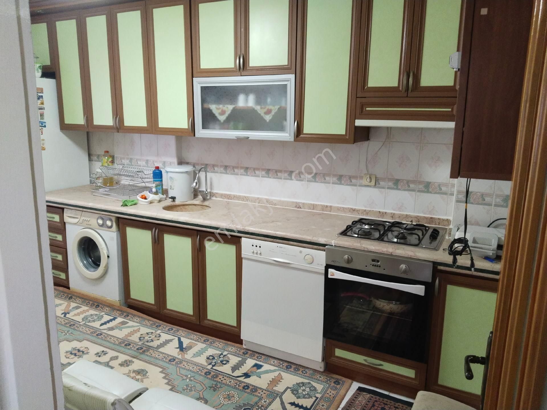 Bergama Maltepe Satılık Daire BERGAMA ŞEHİR MERKEZİNDE DOĞALGAZLI ARA KAT DAİRE SATILIK