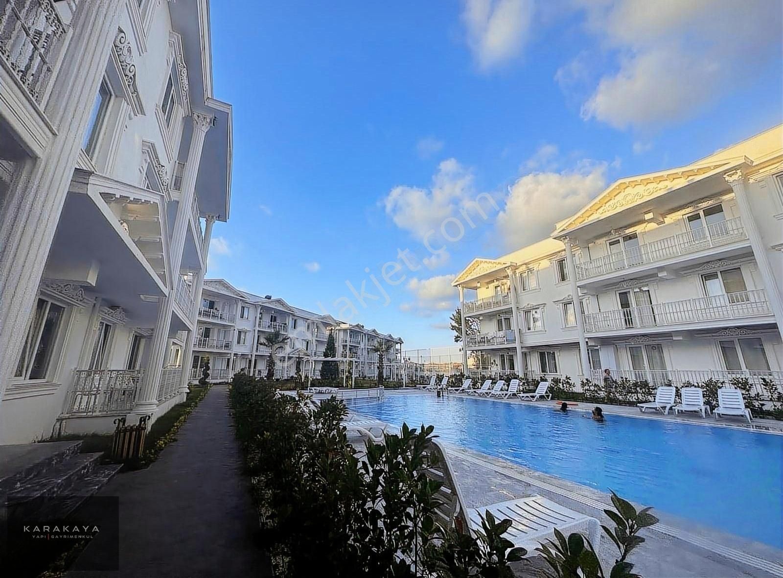 Tek Yetkiliden Country Palace' Da Havuz Cephe Fırsat Daire - Görsel 10