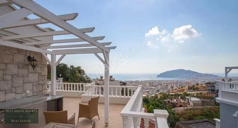 Alanya Cikcilli Satılık Villa ALANYA CİKCİLLİ 3+1 VİLLA ÖZEL HAVUZLU KALE VE DENİZ MANZARALI