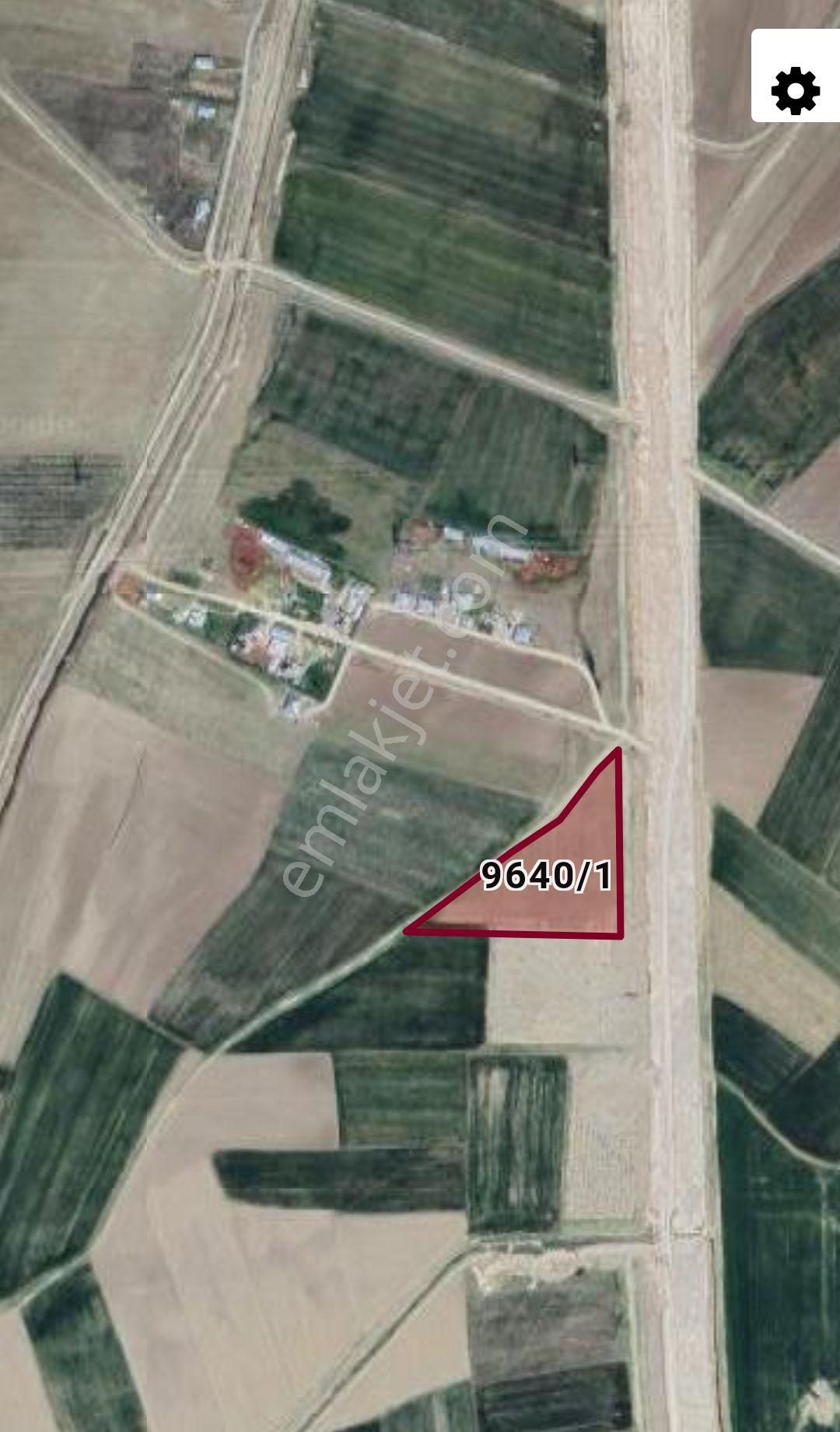 Tuşba Alabayır Satılık Tarla acil satılık 1460 M2 arsa